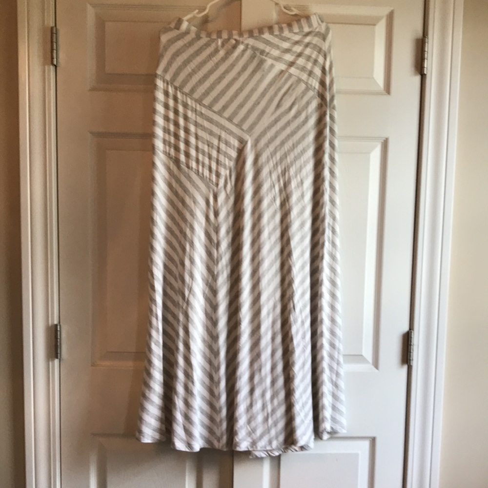 Design history maxi skirt